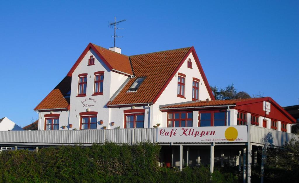 Hotel Klippen Gudhjem Bagian luar foto