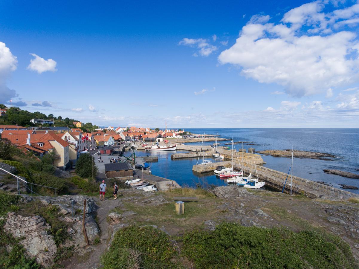 Hotel Klippen Gudhjem Bagian luar foto