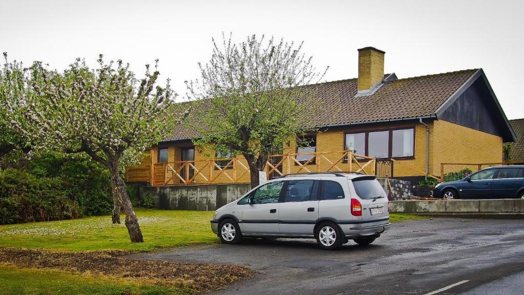 Hotel Klippen Gudhjem Bagian luar foto