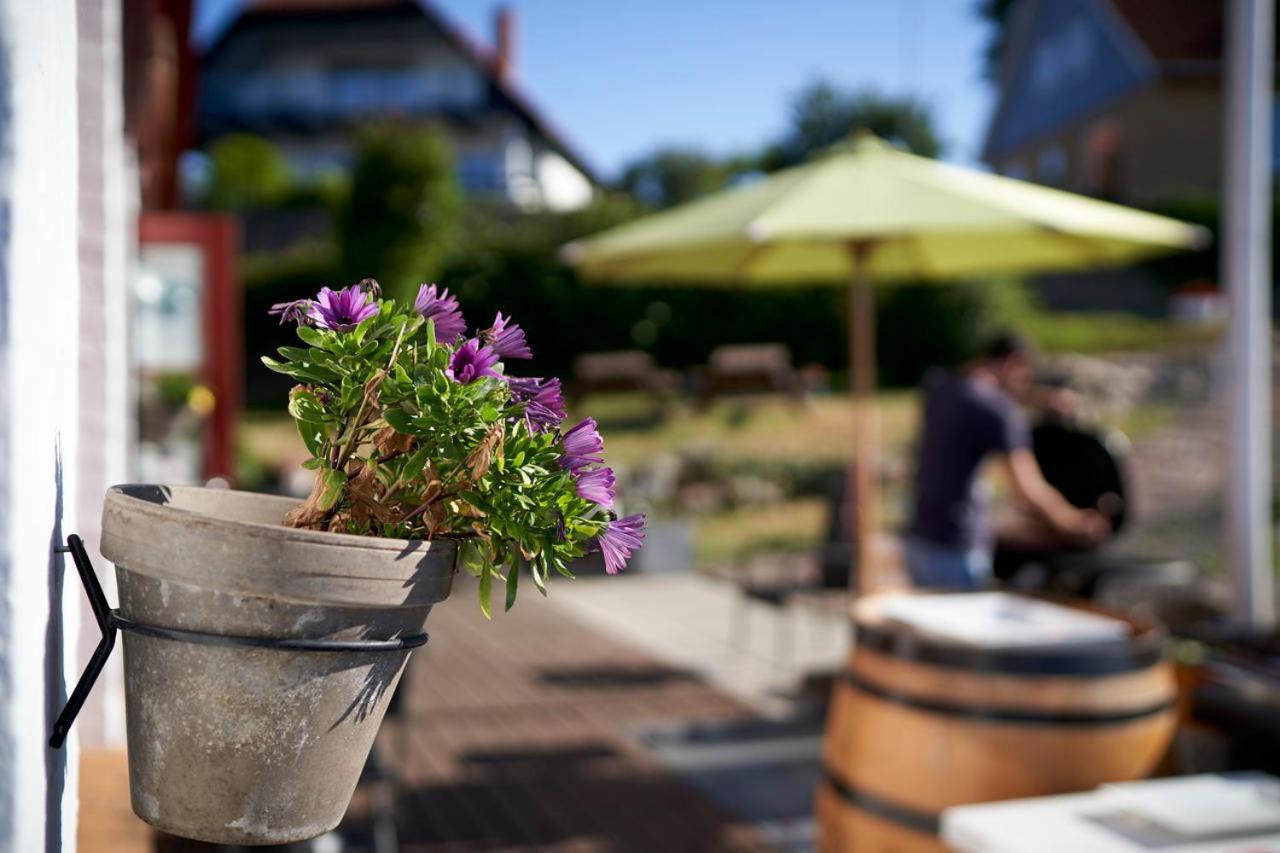 Hotel Klippen Gudhjem Bagian luar foto