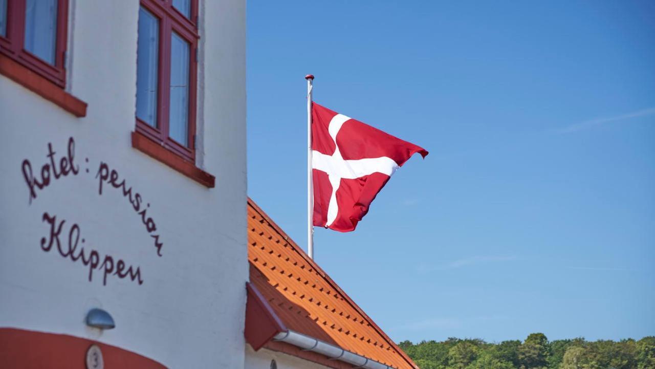 Hotel Klippen Gudhjem Bagian luar foto